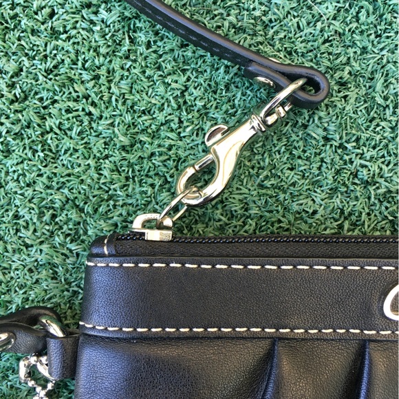 Coach Vintage Y2K Wristlet Leather Black - Picture 14 of 16